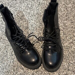 Women's Black Lace-Up Combat Boots - Sleek Everyday Style